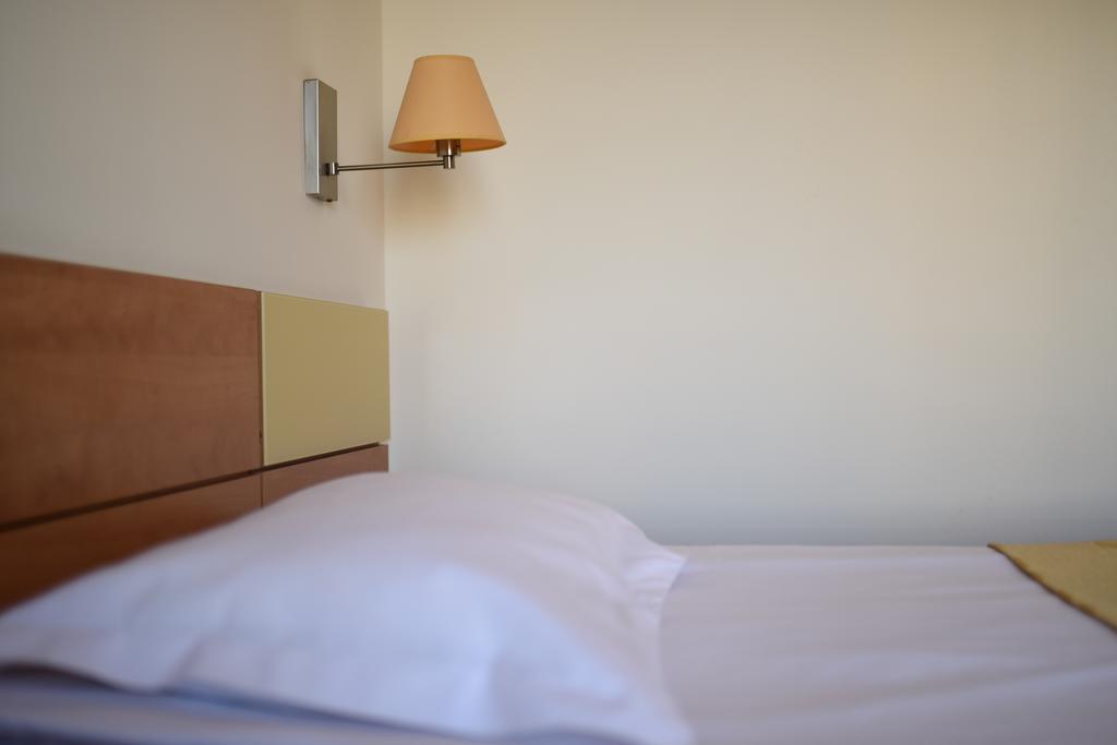 Euro Hotel Grivita Bucarest Extérieur photo